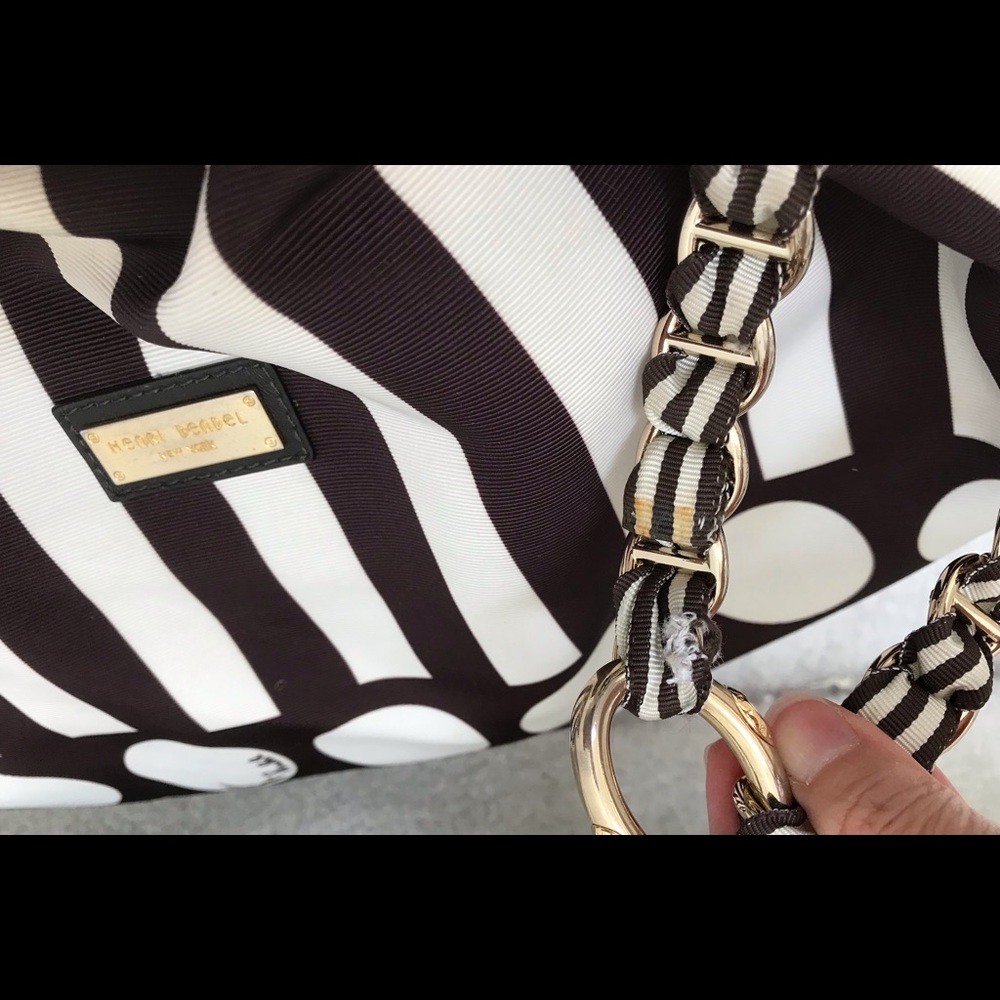 HTF🏆HENRI BENDEL Iconic Pattern Tote - Picture 15 of 16